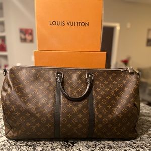 55 keep all Louis Vuitton bag lightly used .